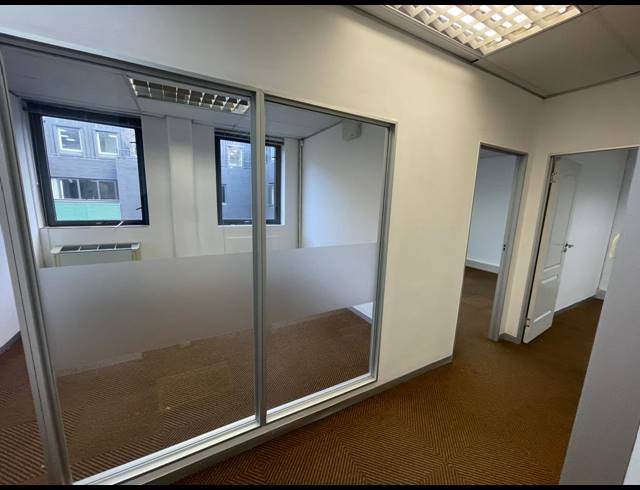 149M² OFFICE TO LET IN ROSEBANK
